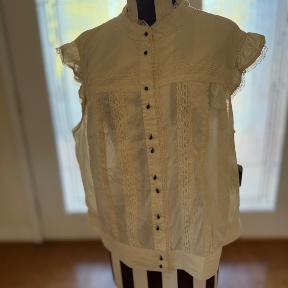 Mossimo Top Women's Cap Sleeve Ivory Antique Buttons Lace Detail Size 20 NWT - Picture 1 of 14